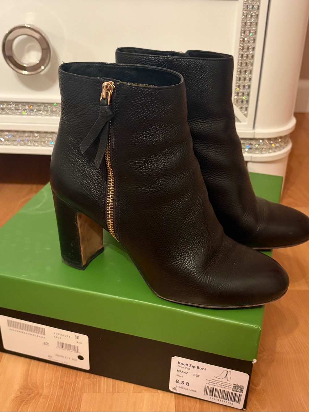 Kate Spade Black Leather Knott Zip Booties Size 8.5